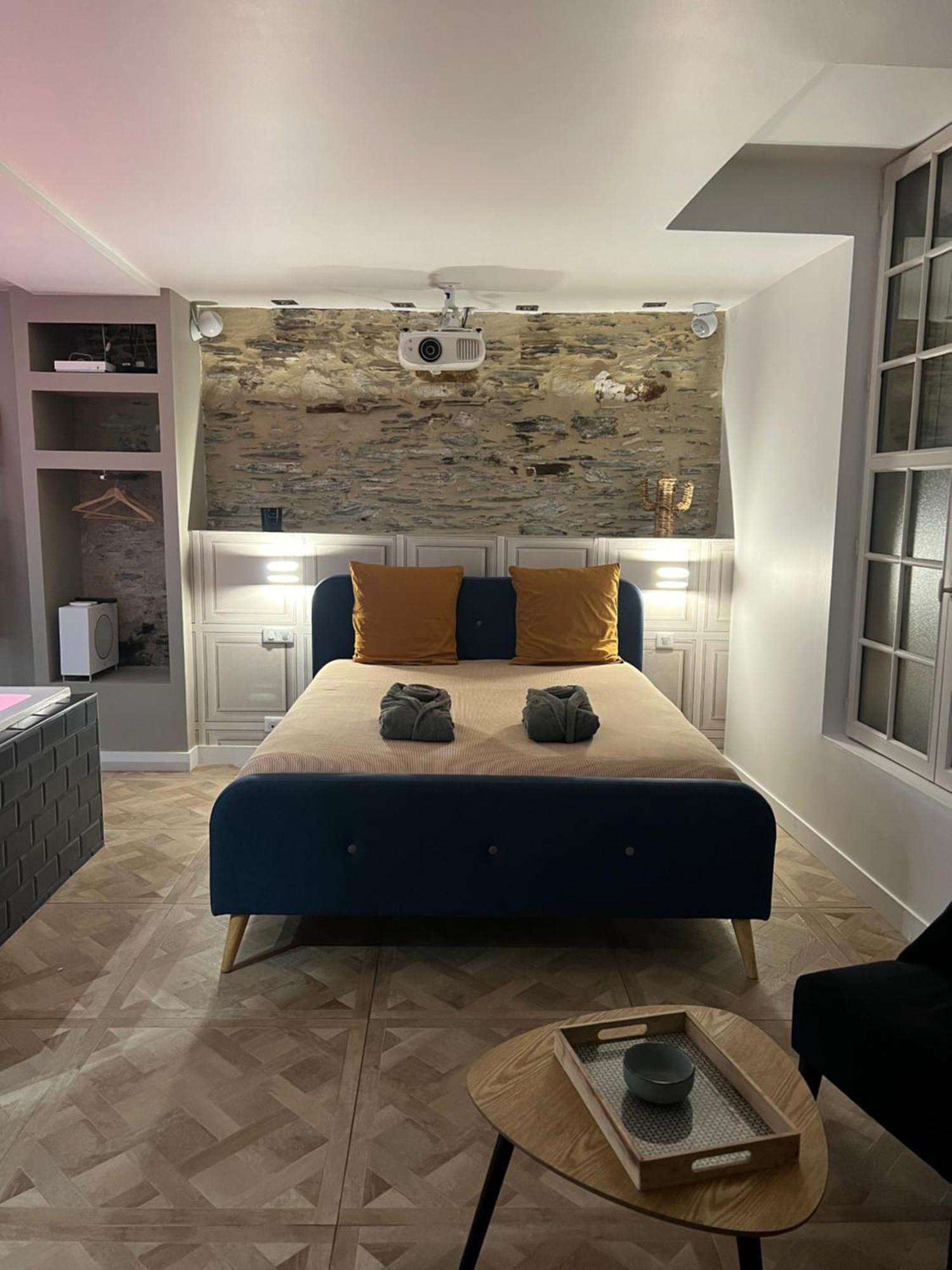 Appartement Avec Jacuzzi Sauna & Home Cinema - Nid D'Angers Zewnętrze zdjęcie