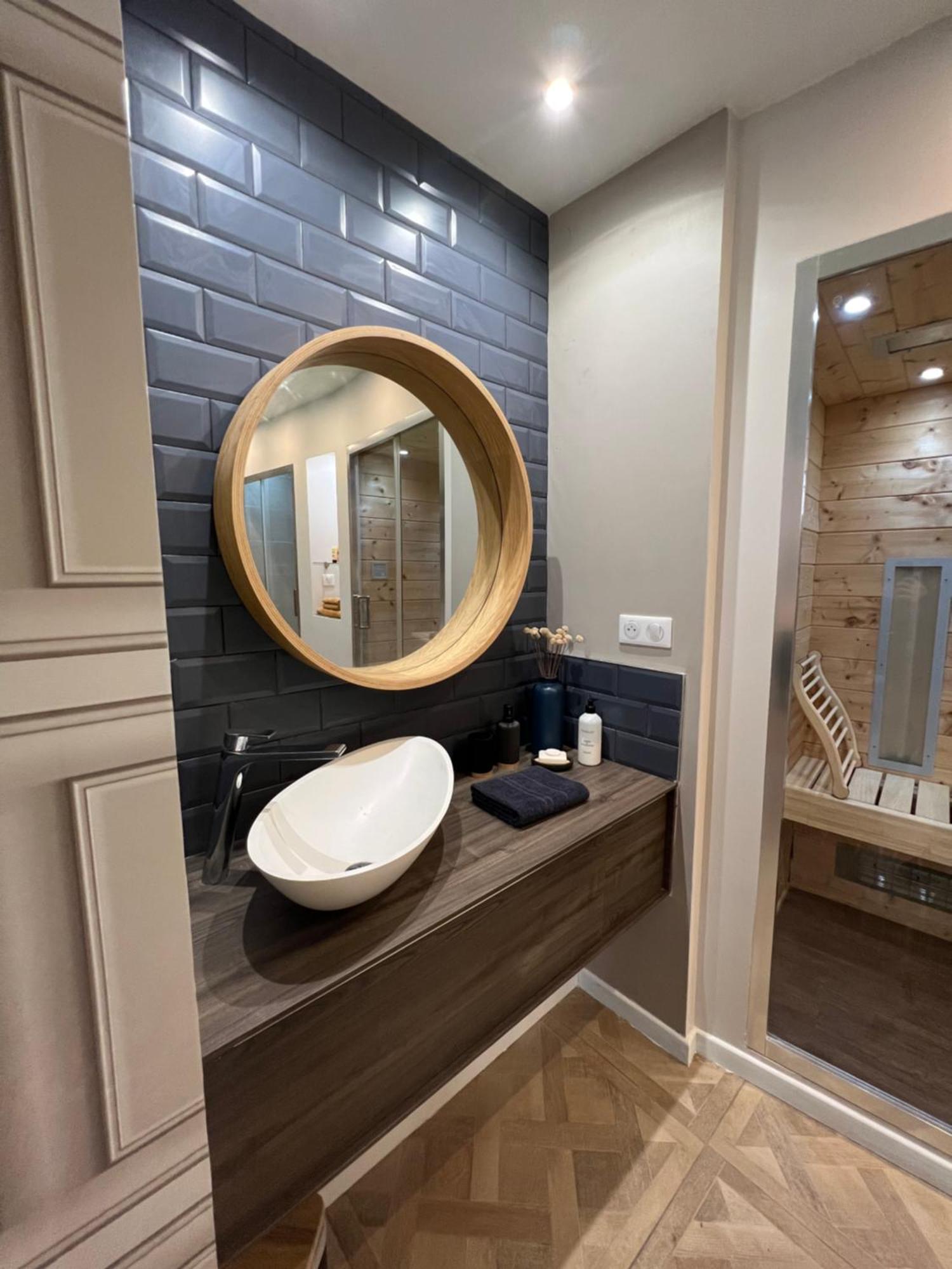 Appartement Avec Jacuzzi Sauna & Home Cinema - Nid D'Angers Zewnętrze zdjęcie