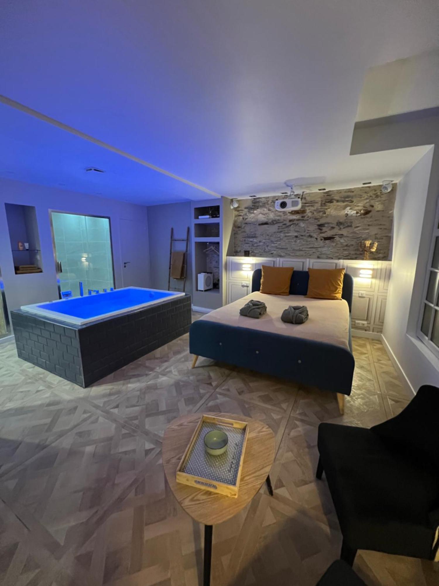 Appartement Avec Jacuzzi Sauna & Home Cinema - Nid D'Angers Zewnętrze zdjęcie